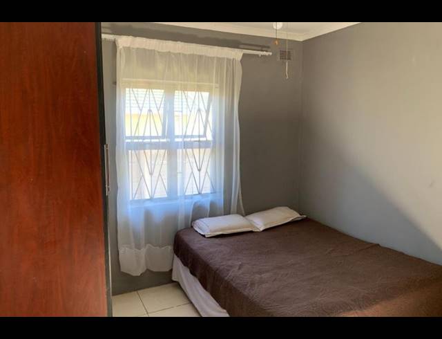 3 BEDROOM HOUSE FOR SALE IN MONTCLAIR